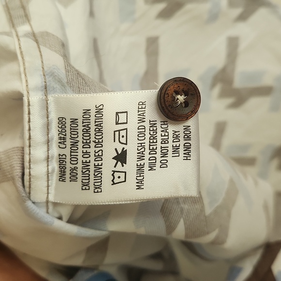 ROBERT GRAHAM MEN'S XS SHORT SLEEVE BUTTON UP - Picture 7 of 7